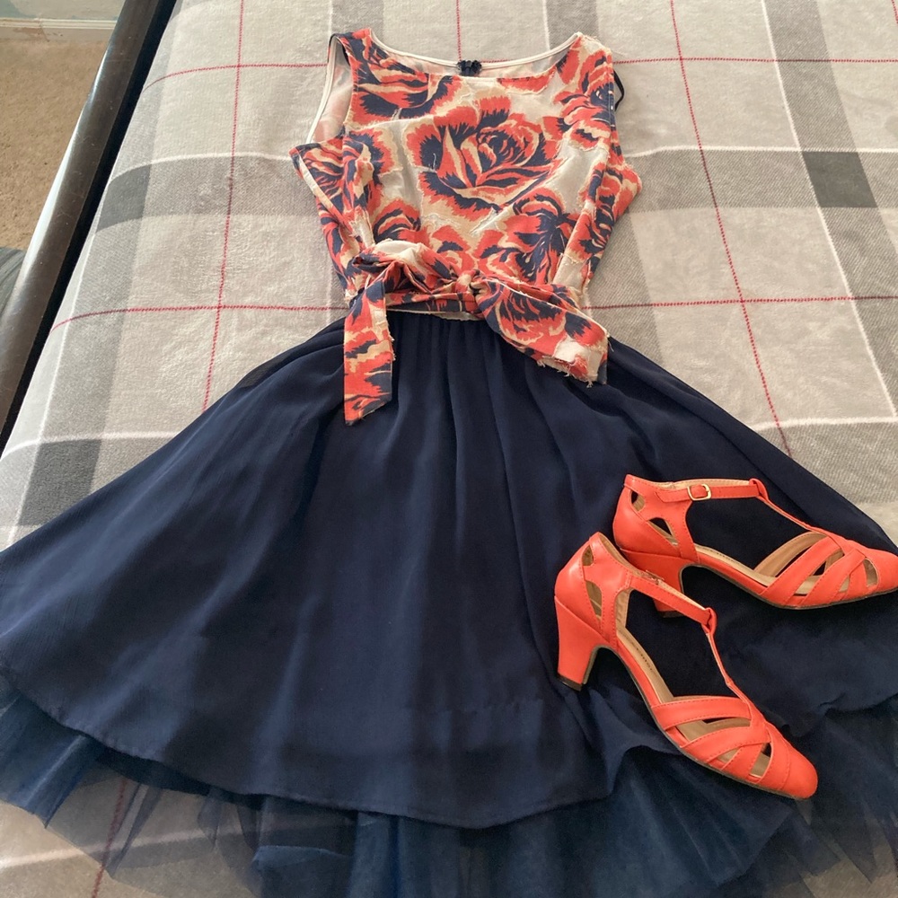 Gorgeous Coconinno 50s-style dress! 👗